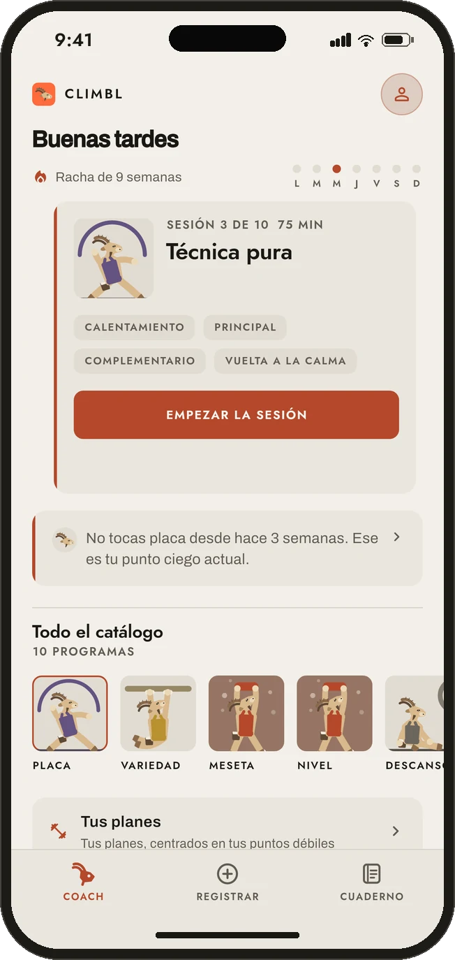 La pestaña Coach de Climbl: la sesión del día en el plan en curso, y el análisis que lo activó.